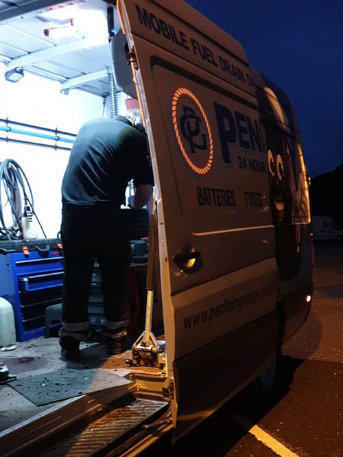 24-Hour Vehicle Recovery | HGV Recovery | Light Recovery | Mobile Fuel Draining | Vehicle Repair Shop | Penllain Garage | Vehicle Recovery in Pembrokeshire, Carmarthenshire & Ceredigion
