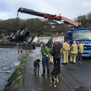 24-Hour Vehicle Recovery | HGV Recovery | Light Recovery | Mobile Fuel Draining | Vehicle Repair Shop | Penllain Garage | Vehicle Recovery in Pembrokeshire, Carmarthenshire & Ceredigion